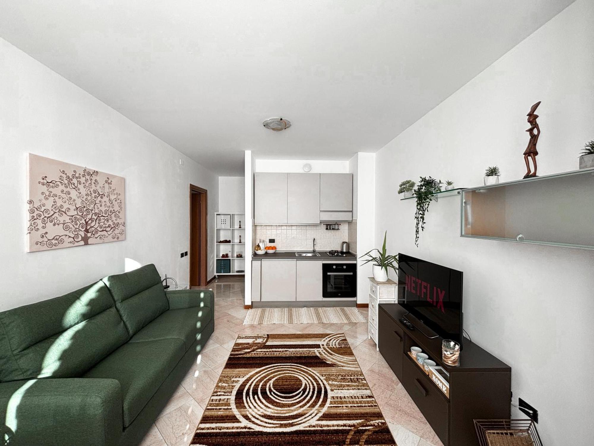 Bilocale Con Terrazzo E Box Auto Su Richiesta Apartment โกโม ภายนอก รูปภาพ
